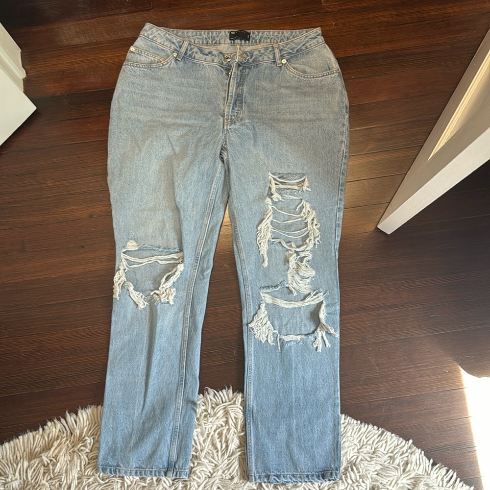 ASOS Design Hourglass Mid Rise 90s Straight Leg Jean in Light-wash with Rips